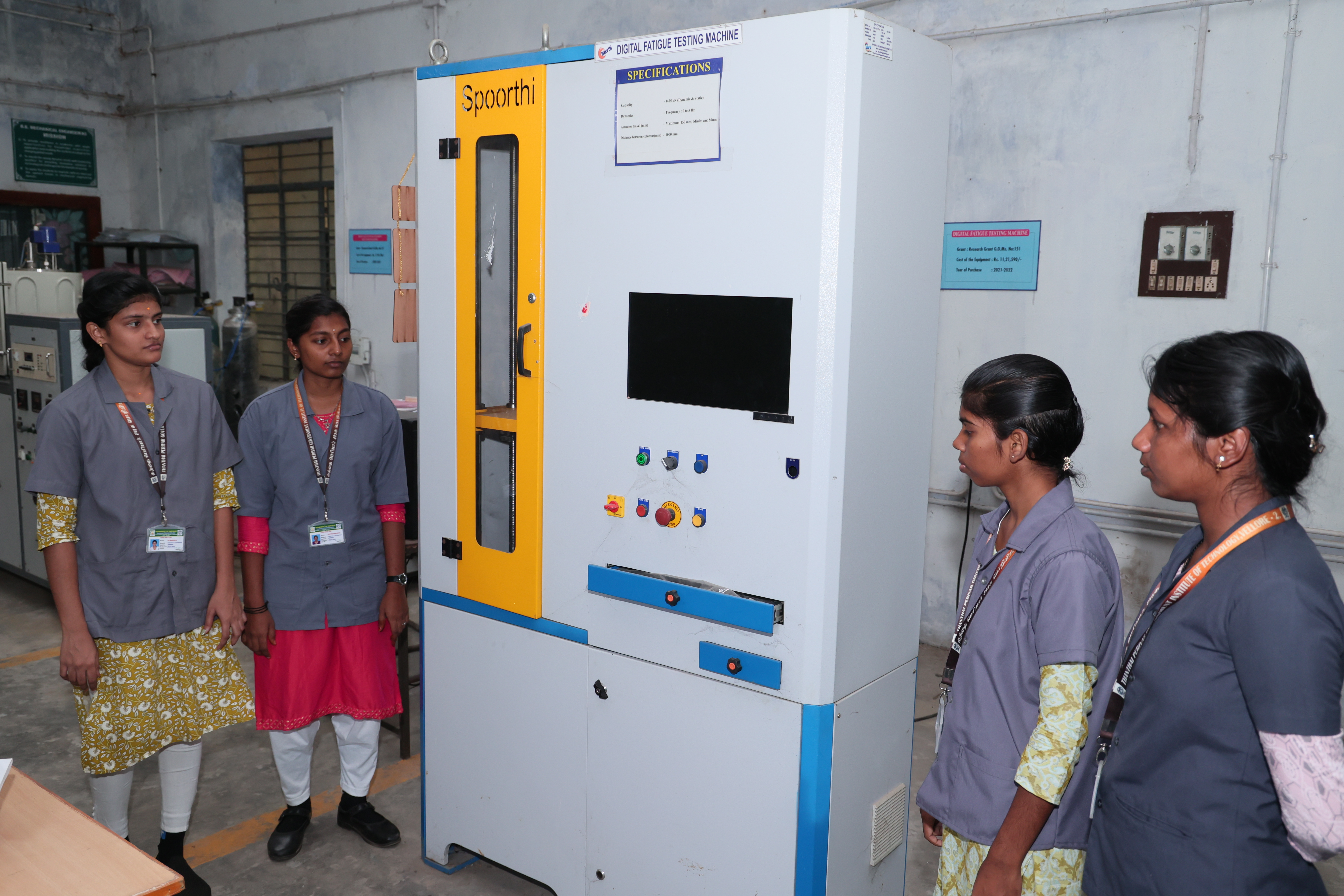 Digital Fatigue Testing Machine - Research Laboratory